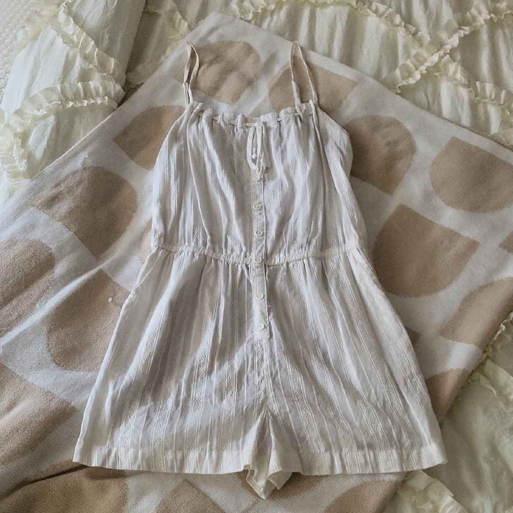 Vintage Mossimo 100% COTTON White Romper With Textured Detail🤍